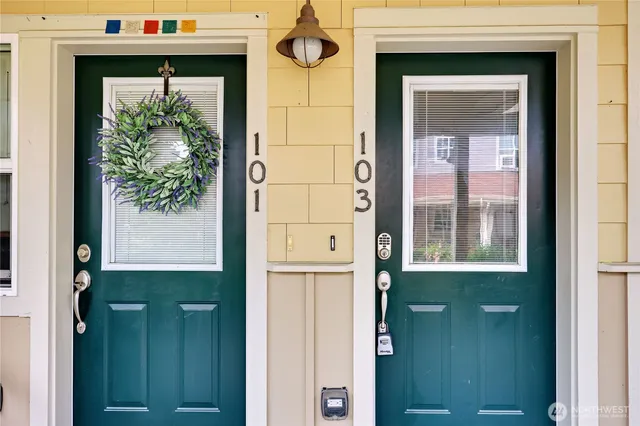 $320,000 | 7701 Beacon Place Northeast, Unit 103, Bremerton, WA 98311