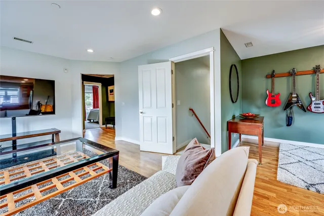 $320,000 | 7701 Beacon Place Northeast, Unit 103, Bremerton, WA 98311