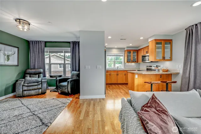 $320,000 | 7701 Beacon Place Northeast, Unit 103, Bremerton, WA 98311