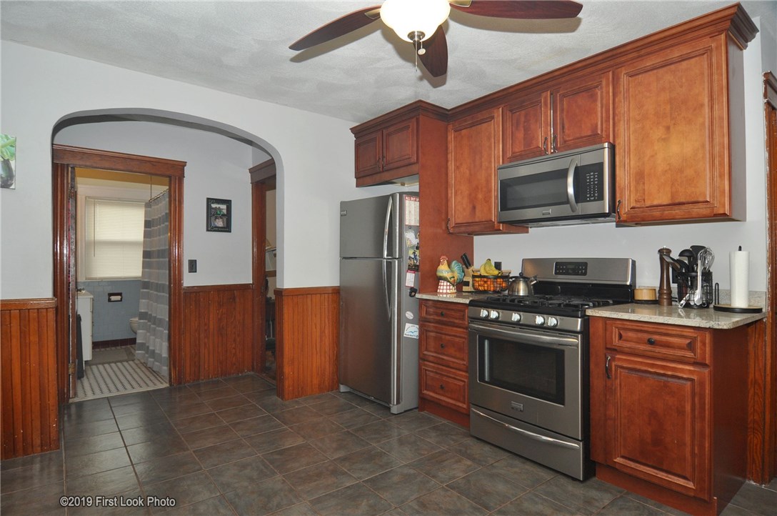 15 Metropolitan Road Providence, RI 02908 - Photo 5 of 25 Gallery Image 5