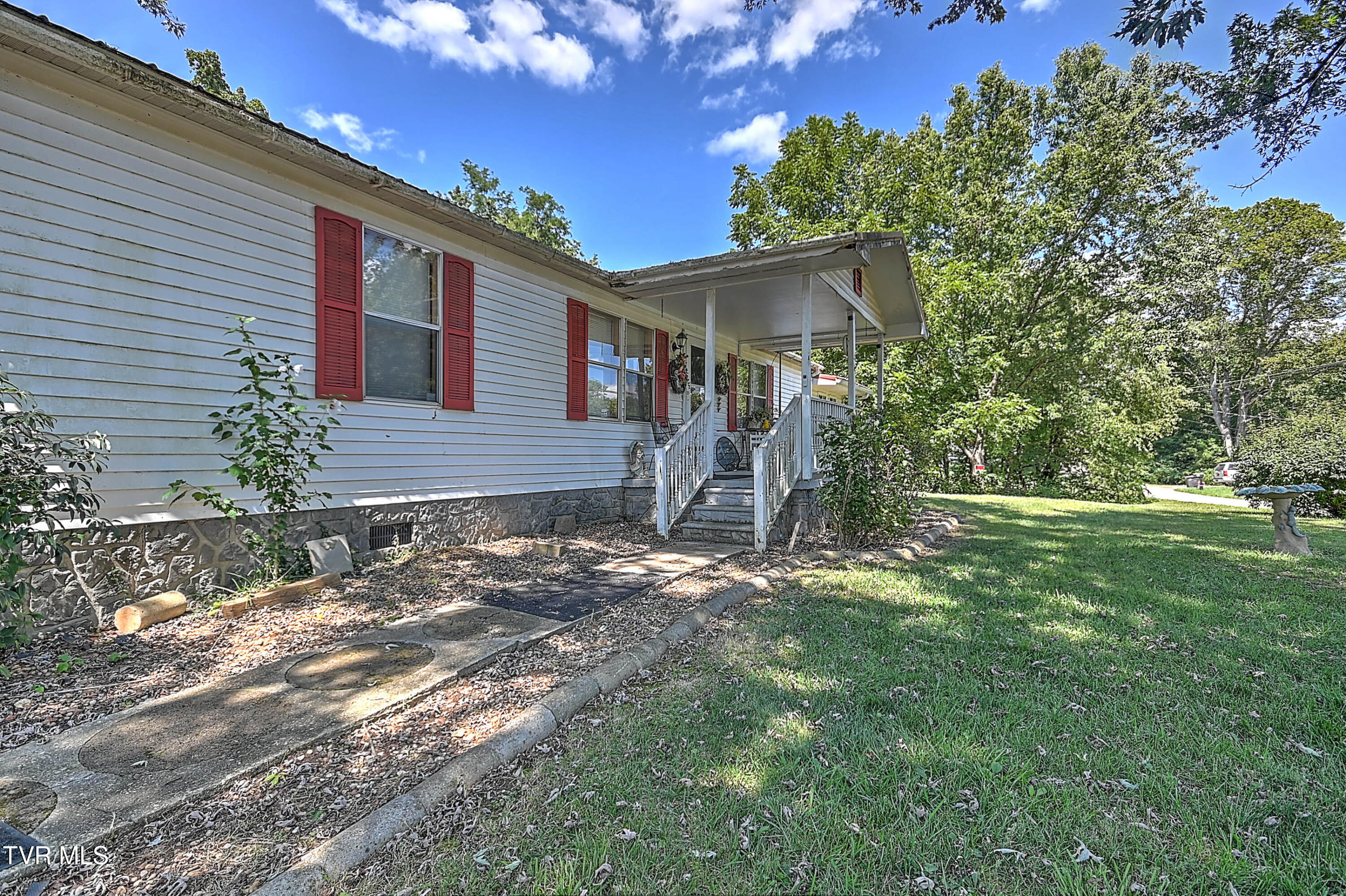 201 Ollie Collins Road Elizabethton, TN 37643 - Photo 5 of 31 Ollie Collins MD-6