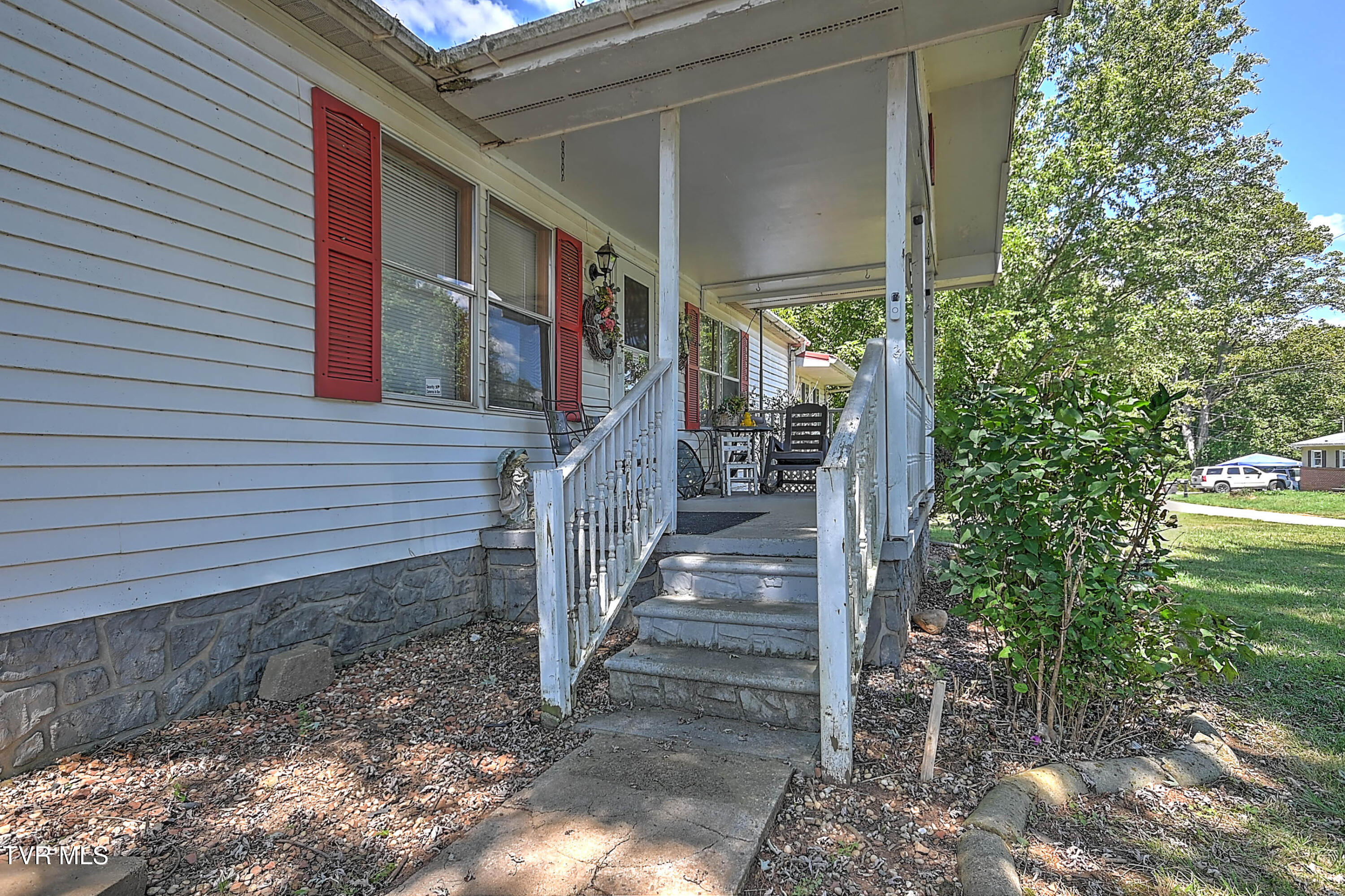 201 Ollie Collins Road Elizabethton, TN 37643 - Photo 6 of 31 Ollie Collins MD-7