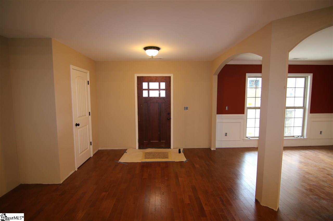 194 Roundstone Drive Inman, SC 29349 - Photo 2 of 17 Gallery Image 2
