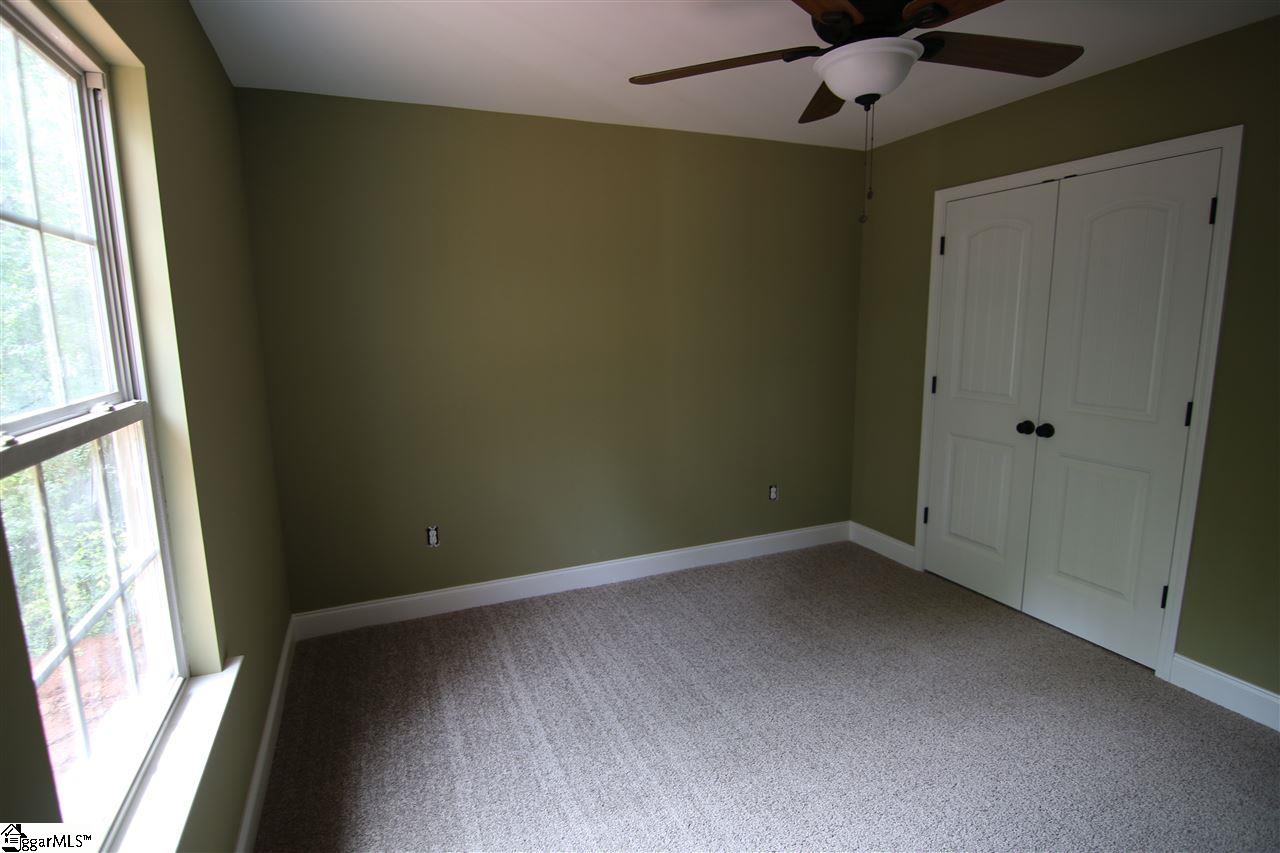 194 Roundstone Drive Inman, SC 29349 - Photo 13 of 17 Gallery Image 13