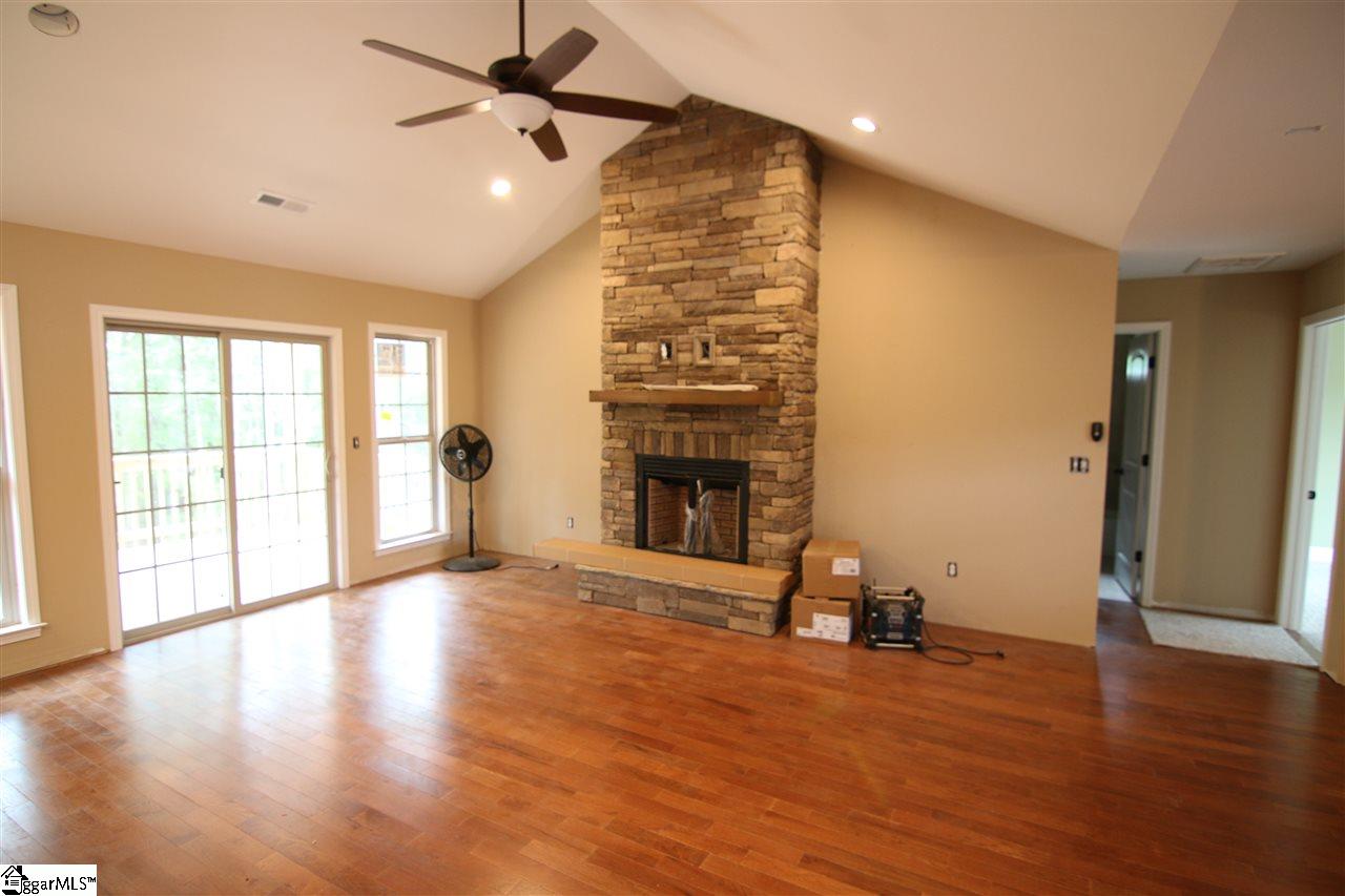 194 Roundstone Drive Inman, SC 29349 - Photo 4 of 17 Gallery Image 4