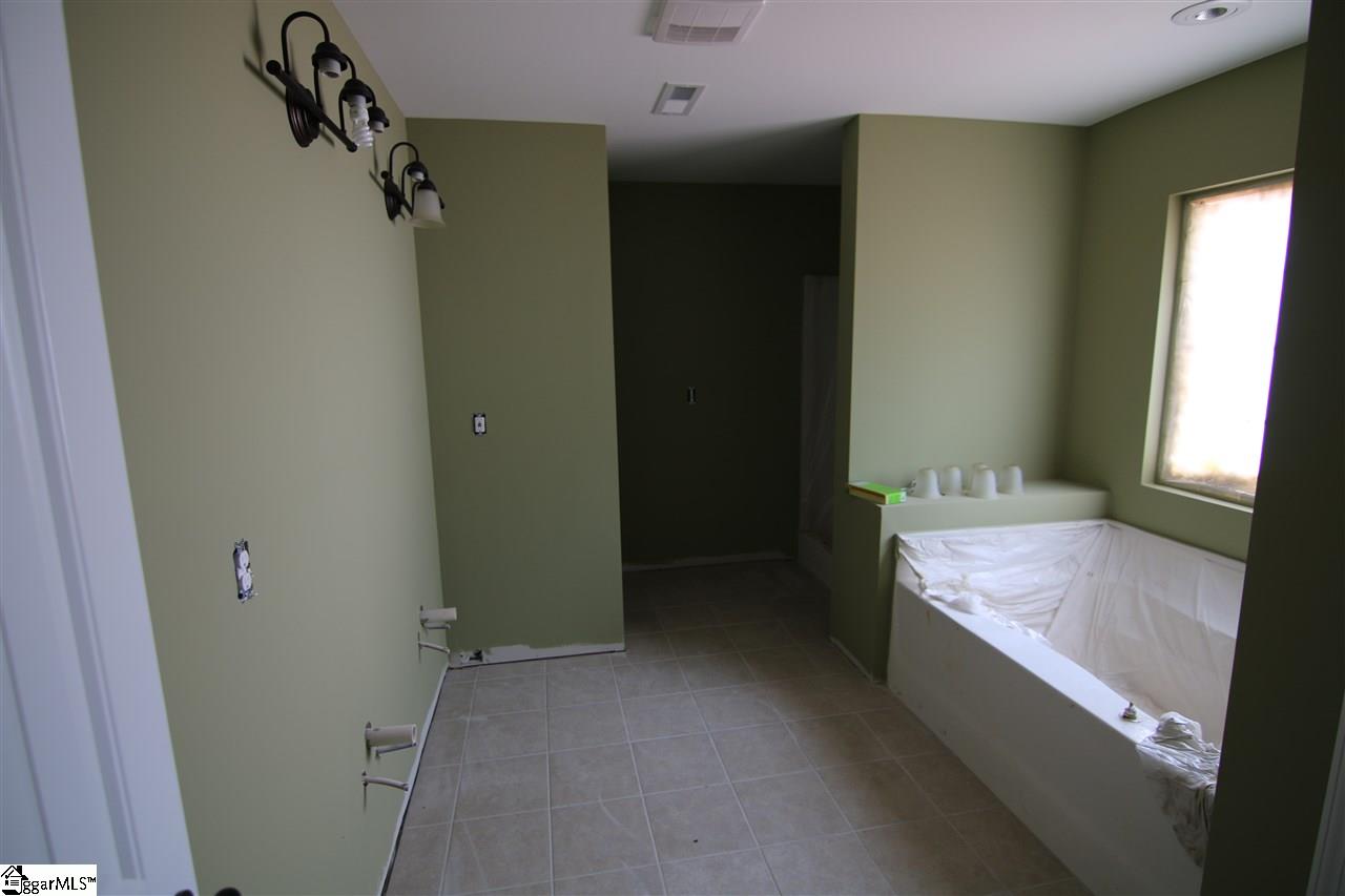 194 Roundstone Drive Inman, SC 29349 - Photo 9 of 17 Gallery Image 9