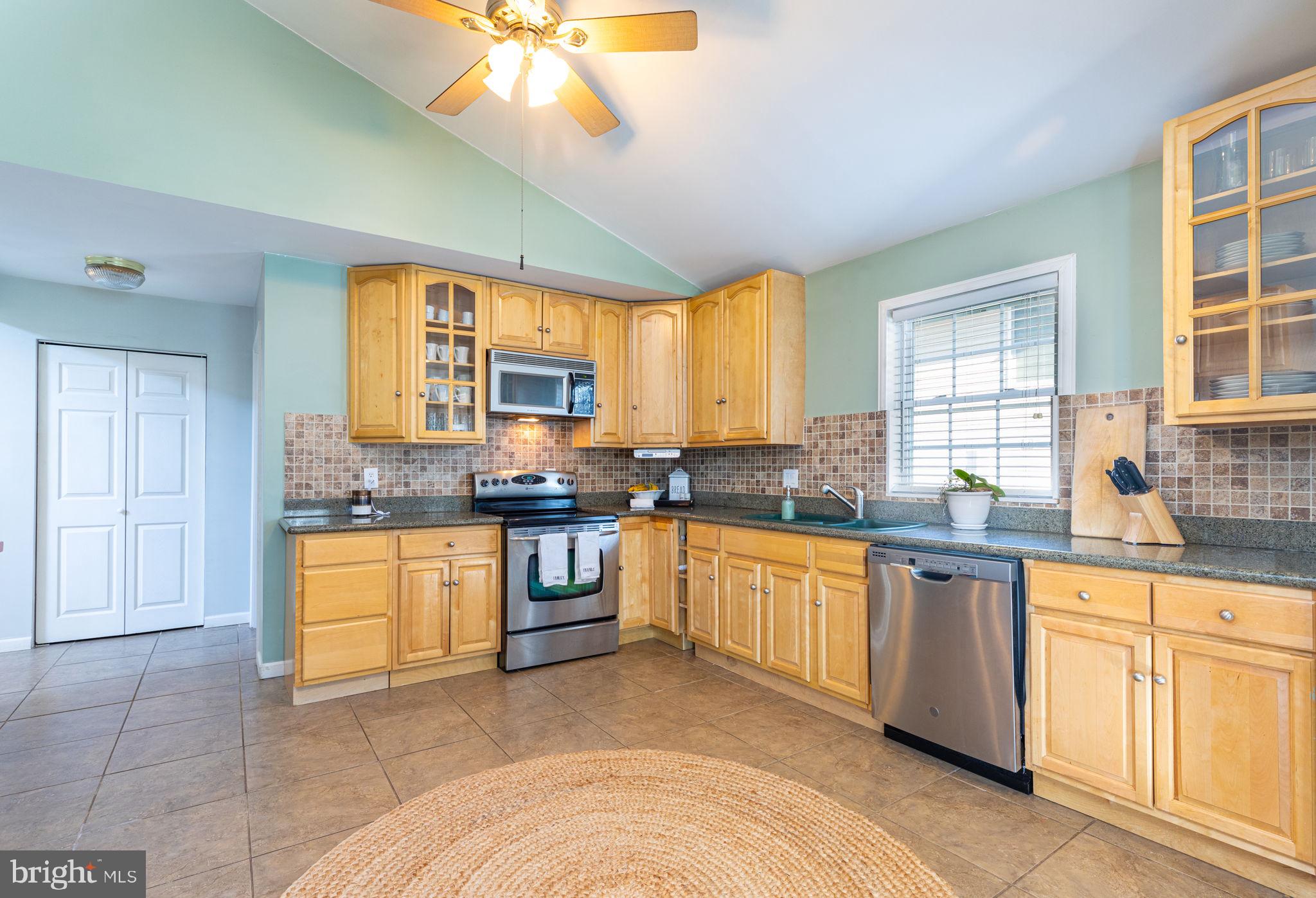 7317 Chesapeake Road Baltimore, MD 21220 - Photo 11 of 39
