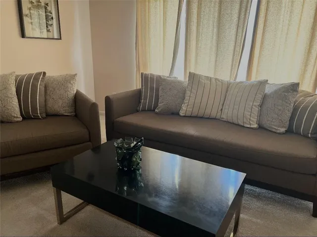 $2,050 | 309 Opal Street, Unit 4F, New Orleans, LA 70124