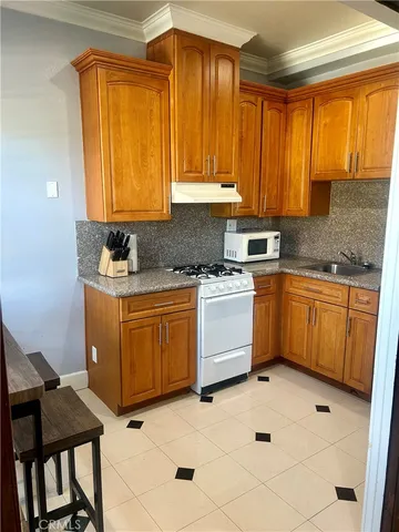 a close view of sink