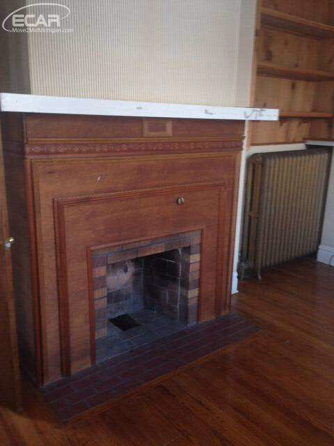 2104 Miller Road Flint, MI 48503 - Photo 6 of 43 20428961-5.JPG