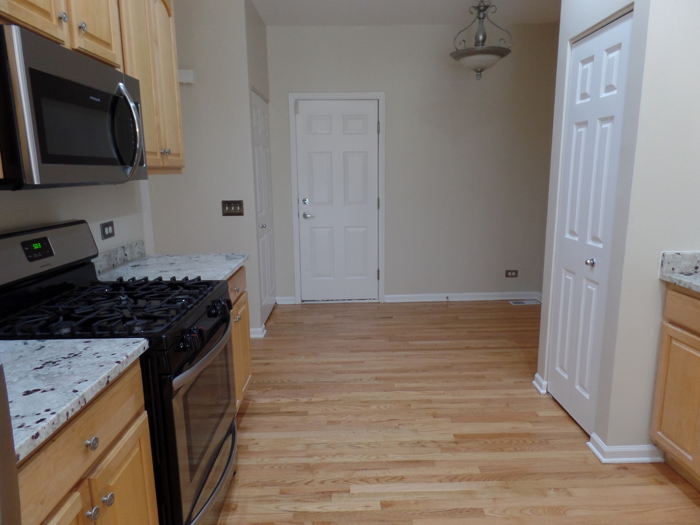 256 Ridge Road North Aurora, IL 60542 - Photo 6 of 18