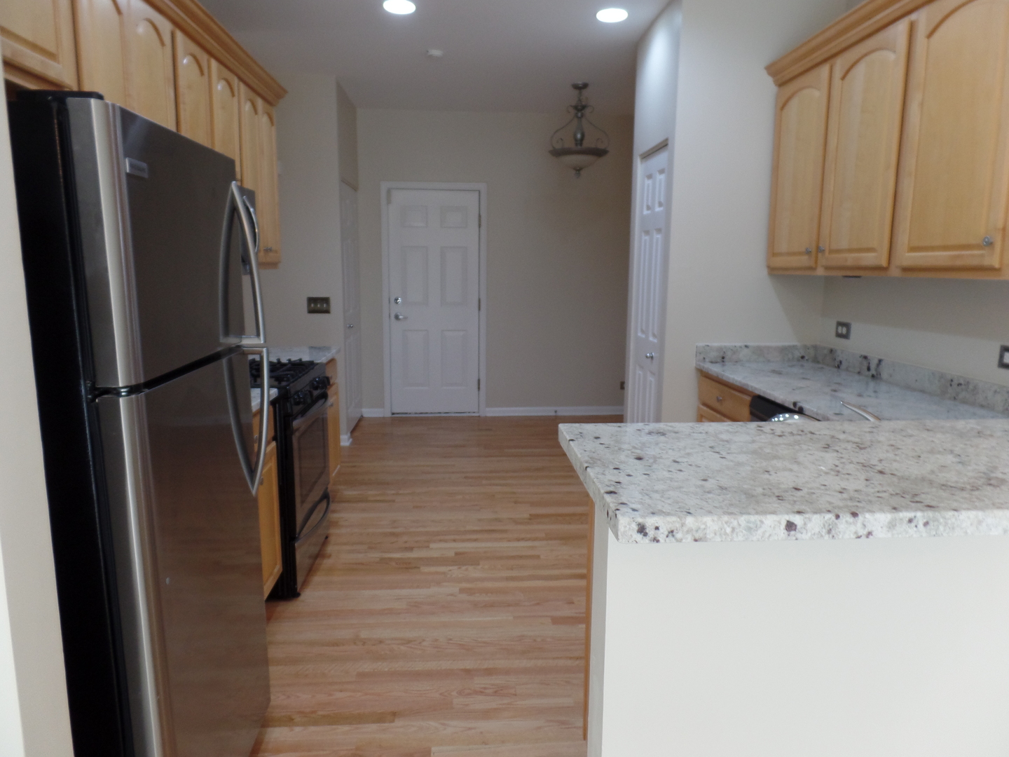256 Ridge Road North Aurora, IL 60542 - Photo 7 of 18