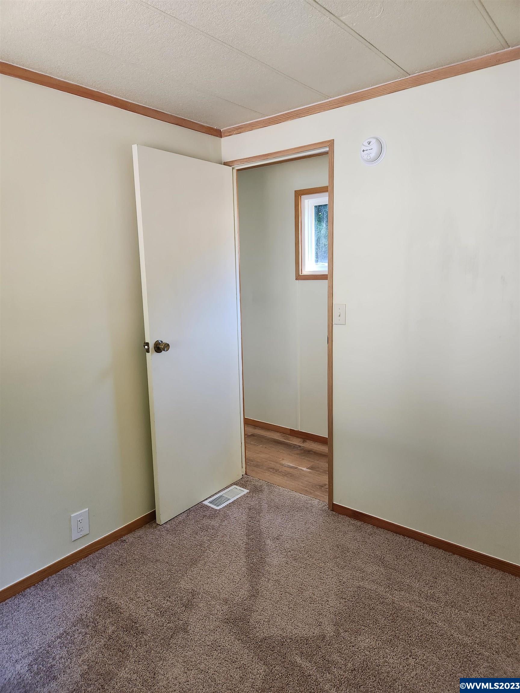 27171 Clear Lake Road, Unit 22 Eugene, OR 97402 - Photo 18 of 25
