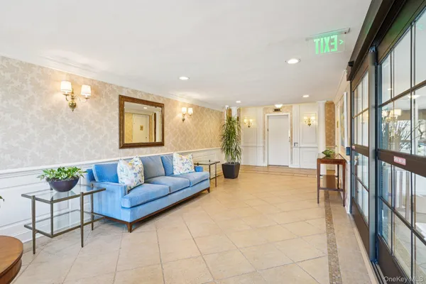 $510,000 | 4 Putnam Hill, Unit 4F, Greenwich, CT 06830