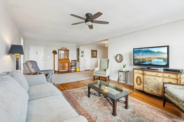 $510,000 | 4 Putnam Hill, Unit 4F, Greenwich, CT 06830