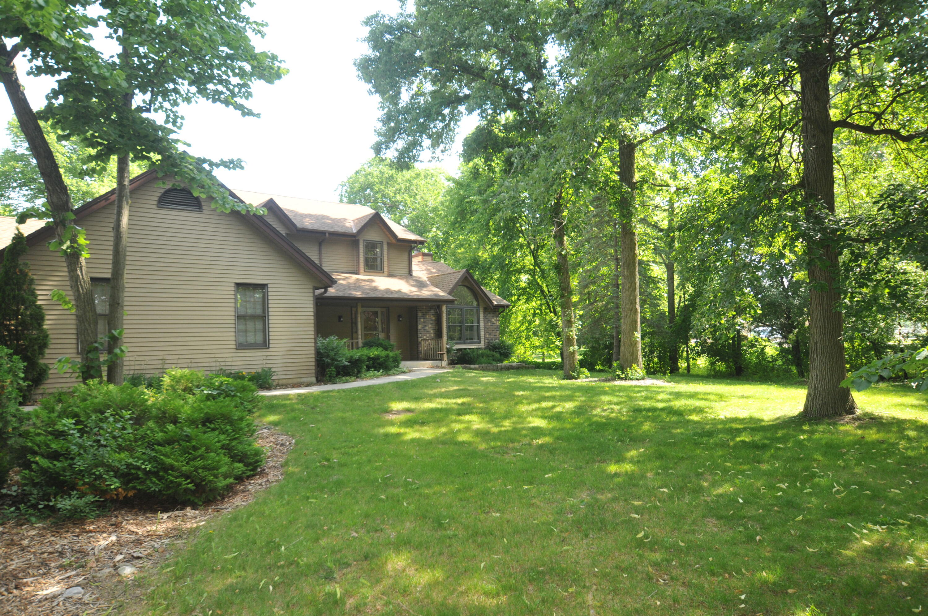 2436 5 1/2 Mile Road Caledonia, WI 53402 - Photo 3 of 44 DSC_0891