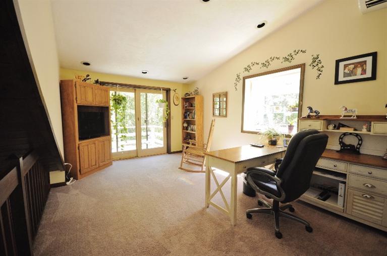 5 Easting Road Bourne, MA 02532 - Photo 16 of 26 a view of a livingroom with workspace and a window