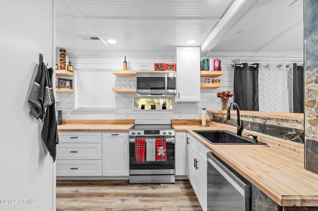 $305,000 | 102 Battery Lane, Unit 102, Beaufort, SC 29902