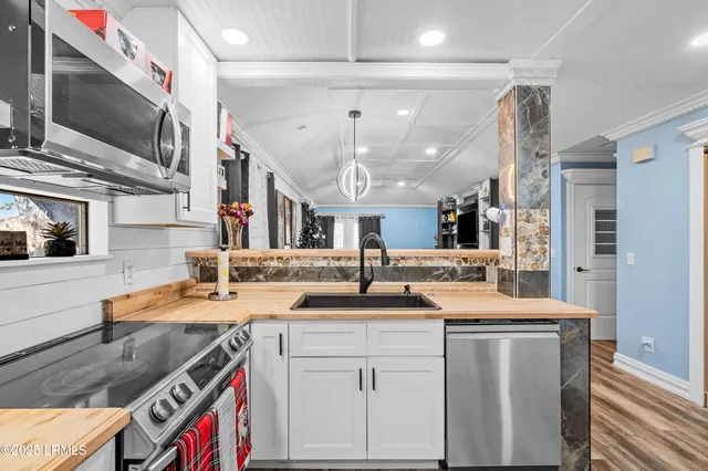 $305,000 | 102 Battery Lane, Unit 102, Beaufort, SC 29902