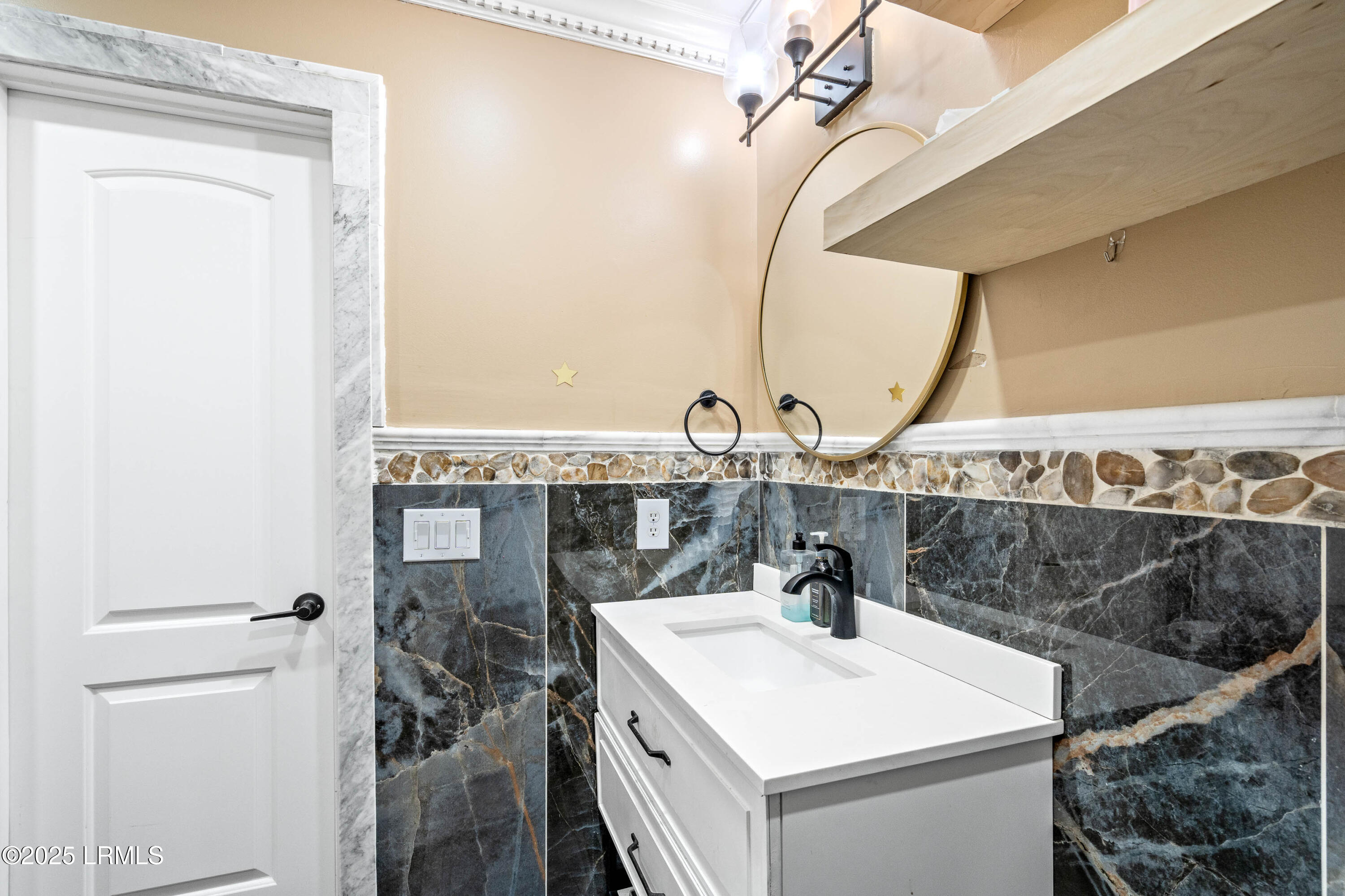 102 Battery Lane, Unit 102 Beaufort, SC 29902 - Photo 30 of 40 102 Battery Unit 102-30