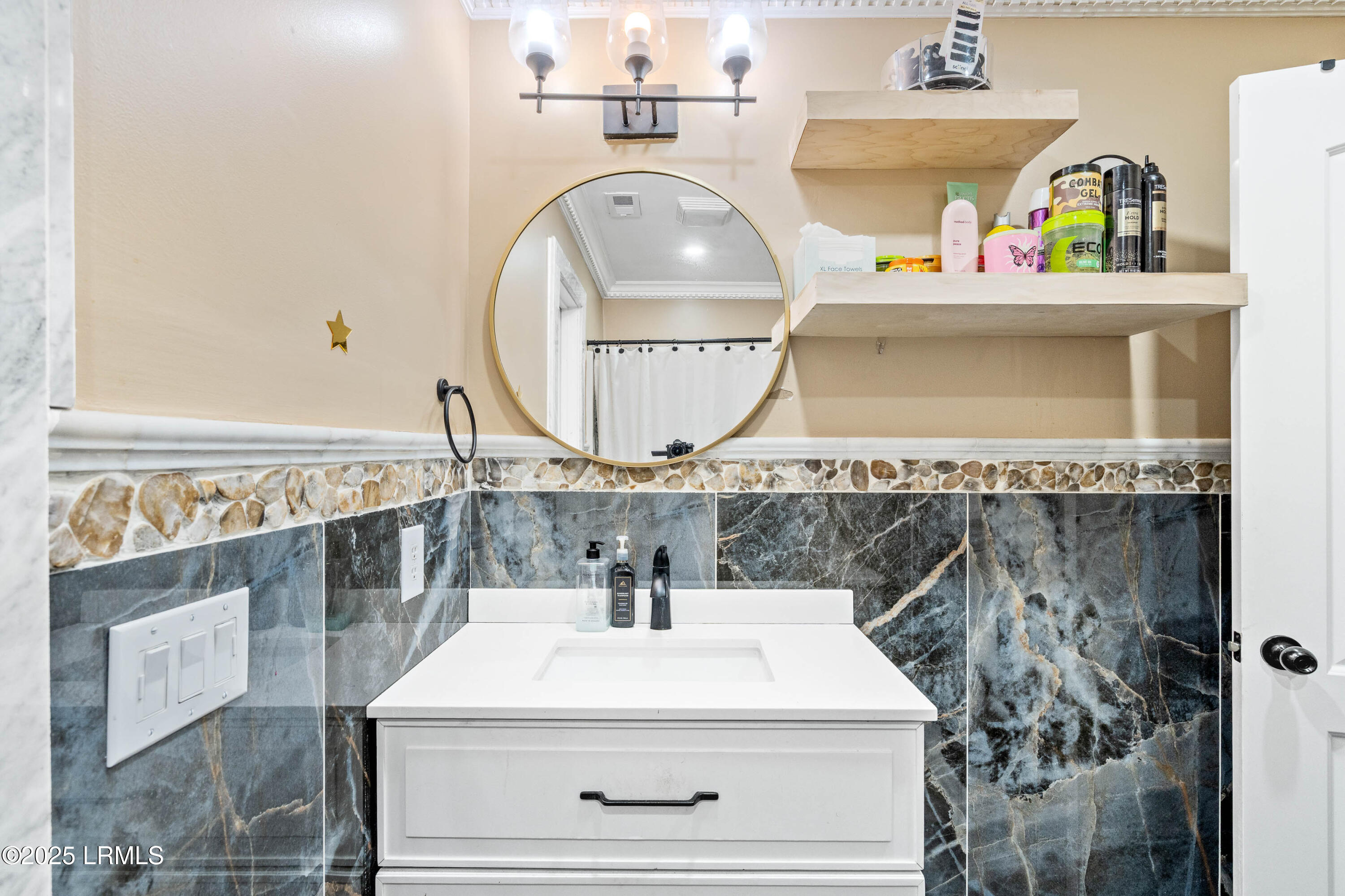 102 Battery Lane, Unit 102 Beaufort, SC 29902 - Photo 32 of 40 102 Battery Unit 102-32