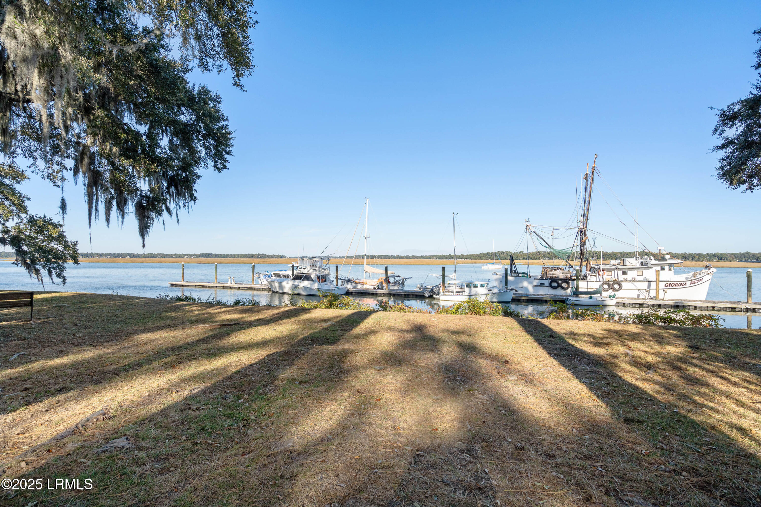 102 Battery Lane, Unit 102 Beaufort, SC 29902 - Photo 4 of 40 102 Battery Unit 102-4
