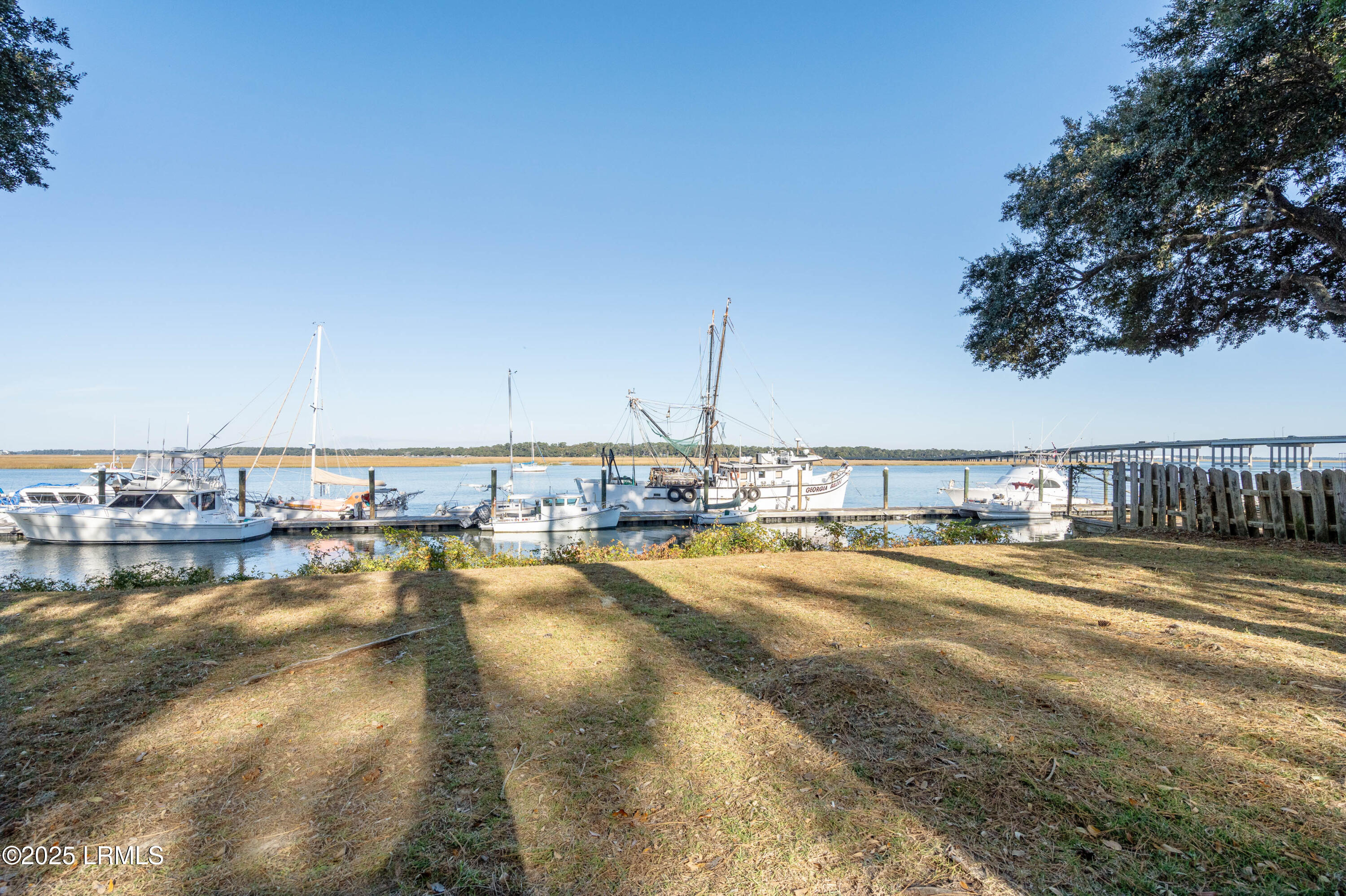 102 Battery Lane, Unit 102 Beaufort, SC 29902 - Photo 5 of 40 102 Battery Unit 102-5