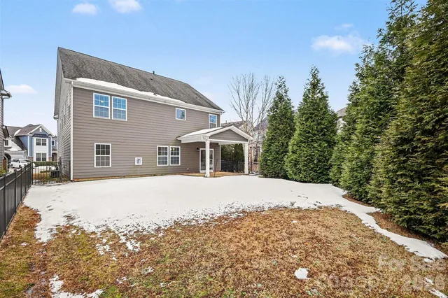 $525,000 | 109 Creekside Crossing Lane, Mooresville, NC 28117