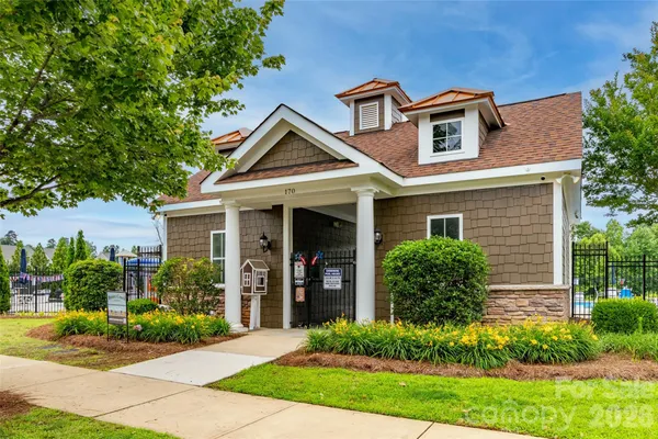 $500,000 | 109 Creekside Crossing Lane, Mooresville, NC 28117