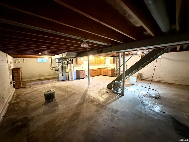 $80,000 | 855 West Superior Avenue, Jacksonville, IL 62650