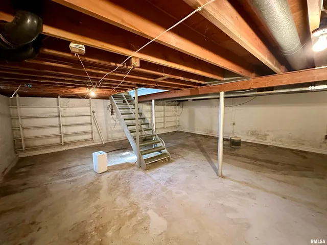 $80,000 | 855 West Superior Avenue, Jacksonville, IL 62650