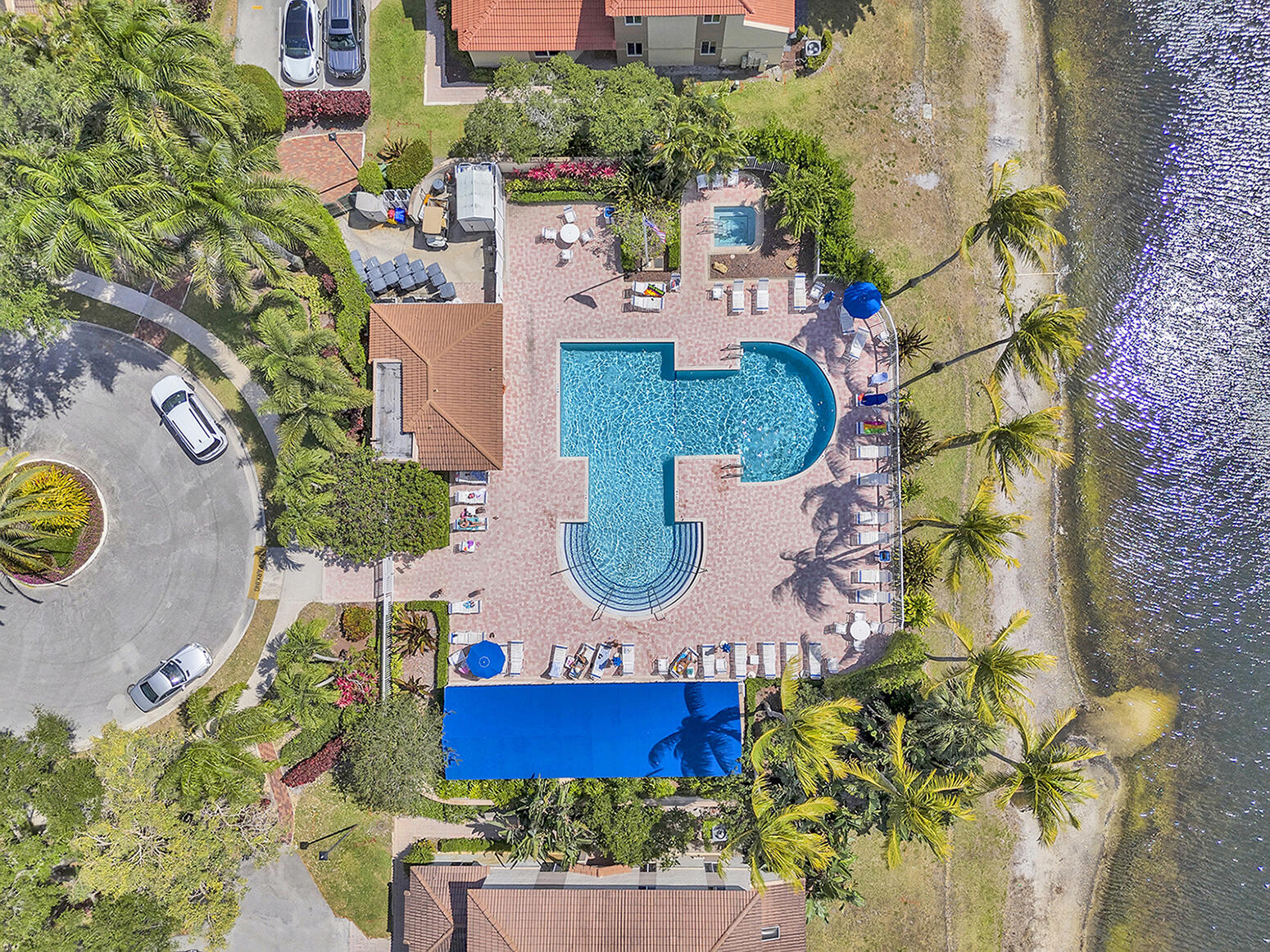 6807 Via Regina, Unit 1 Boca Raton, FL 33433 - Photo 22 of 28 DJI_20250418151825_0016_D