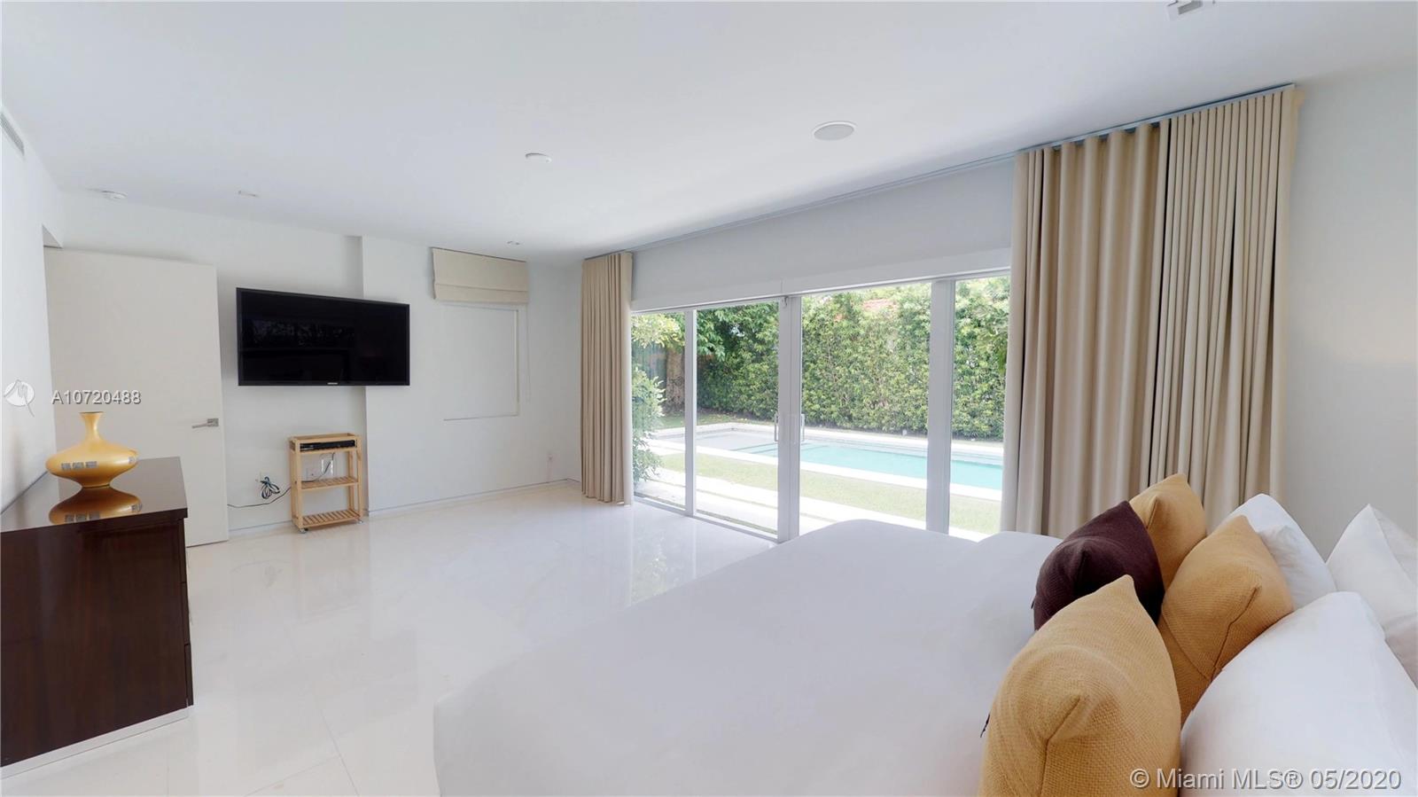 5815 North Bay Road Miami Beach, FL 33140 - Photo 11 of 34