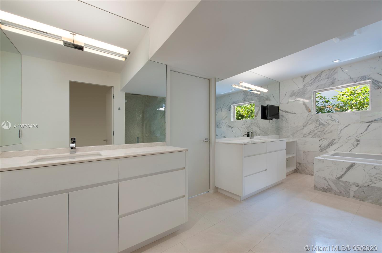 5815 North Bay Road Miami Beach, FL 33140 - Photo 19 of 34