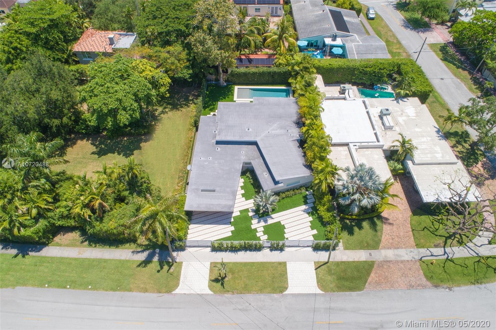 5815 North Bay Road Miami Beach, FL 33140 - Photo 31 of 34