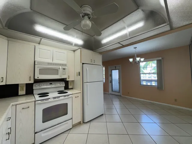 $1,500 | 4053 Hythe A, Boca Raton, FL 33434