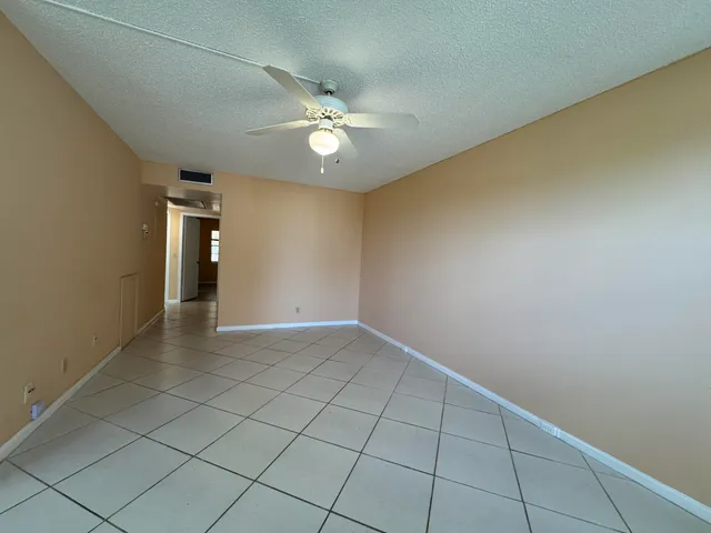 $1,500 | 4053 Hythe A, Boca Raton, FL 33434