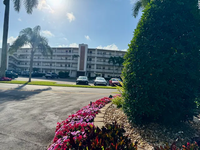 $1,500 | 4053 Hythe A, Boca Raton, FL 33434