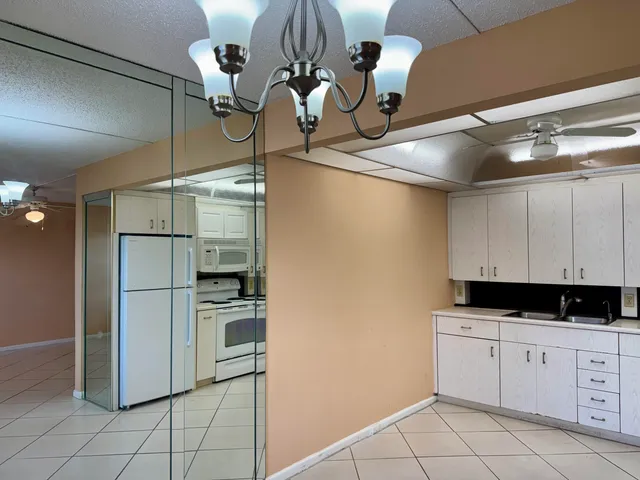 $1,500 | 4053 Hythe A, Boca Raton, FL 33434