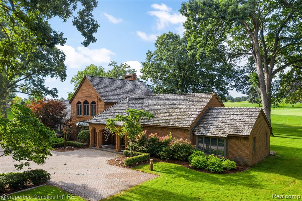 1895 Rathmor Road Bloomfield Hills, MI 48304 - Photo 3 of 58