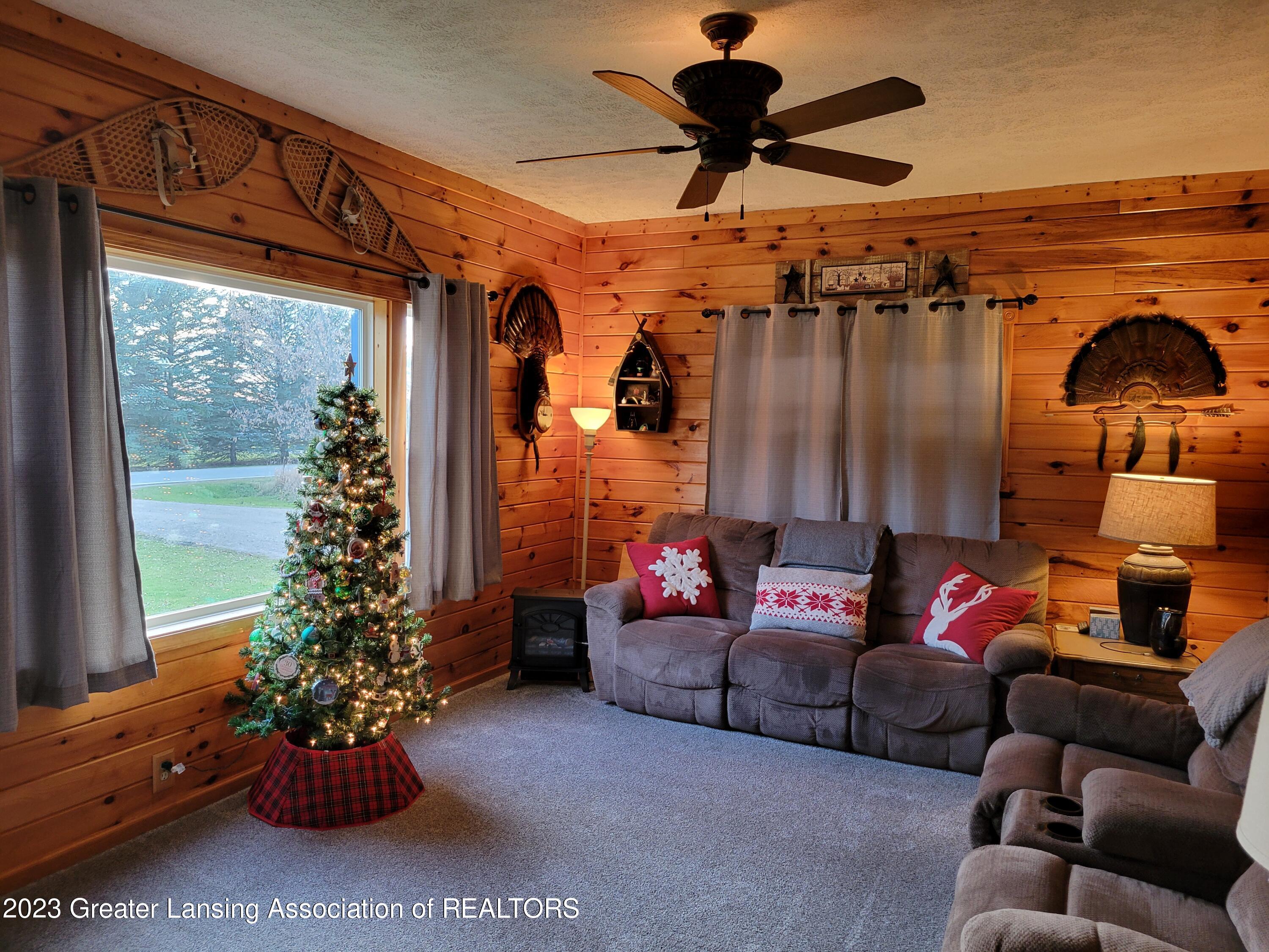 4350 West Hibbard Road Owosso, MI 48867 - Photo 7 of 46 20231215_155736