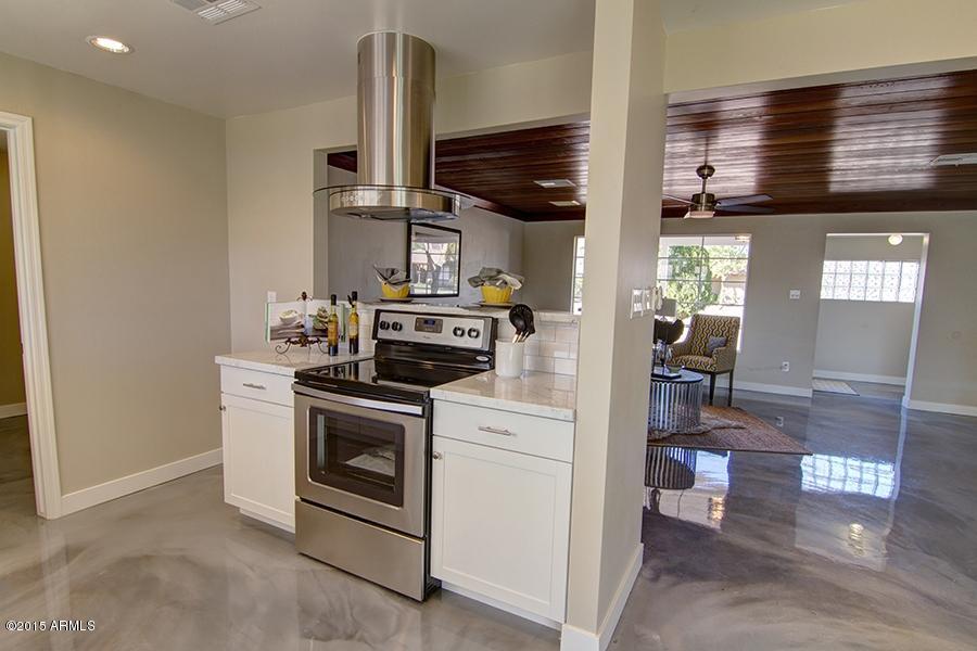 2115 West Piccadilly Road Phoenix, AZ 85015 - Photo 11 of 26 Piccadilly 2115 045