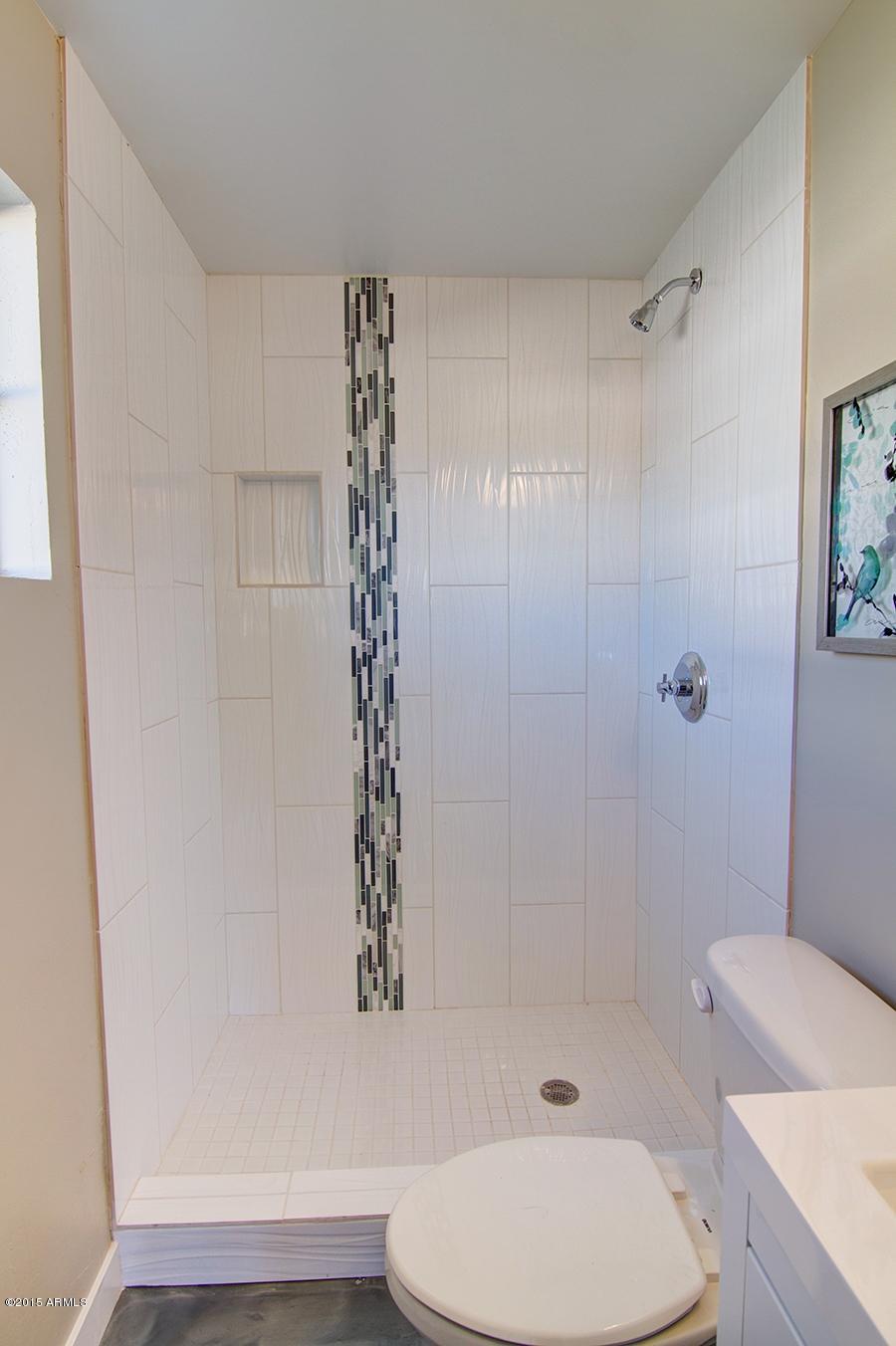 2115 West Piccadilly Road Phoenix, AZ 85015 - Photo 19 of 26 Piccadilly 2115 053