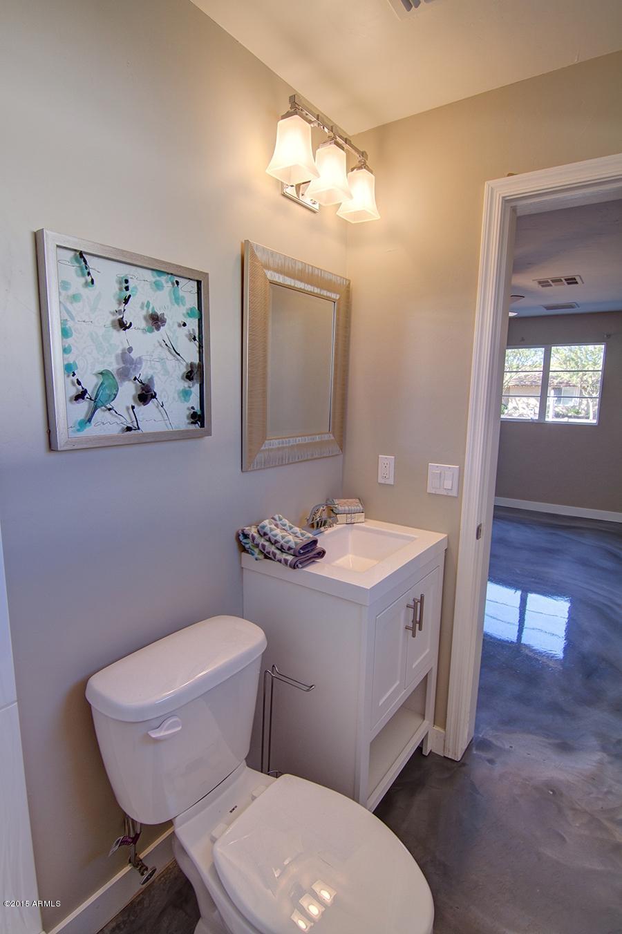 2115 West Piccadilly Road Phoenix, AZ 85015 - Photo 20 of 26 Piccadilly 2115 054