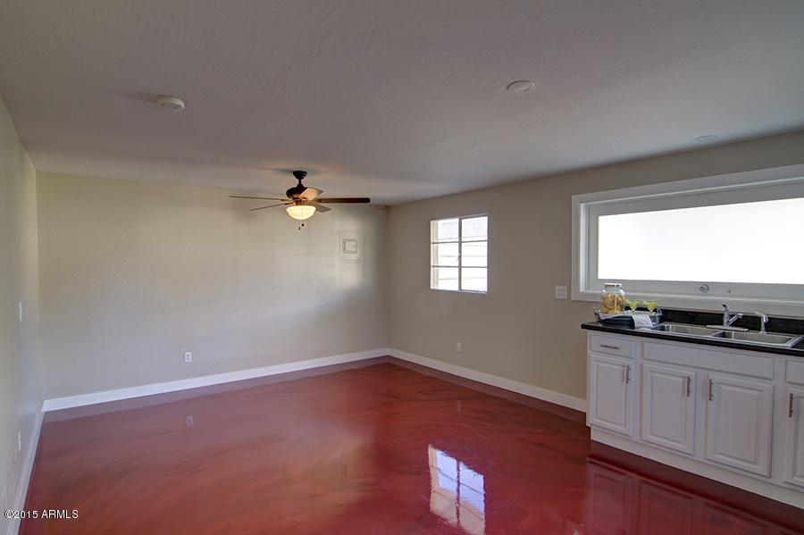 2115 West Piccadilly Road Phoenix, AZ 85015 - Photo 21 of 26 Piccadilly 2115 055