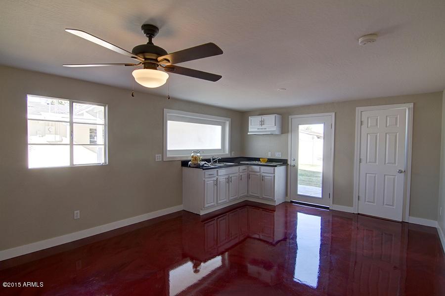 2115 West Piccadilly Road Phoenix, AZ 85015 - Photo 22 of 26 Piccadilly 2115 056