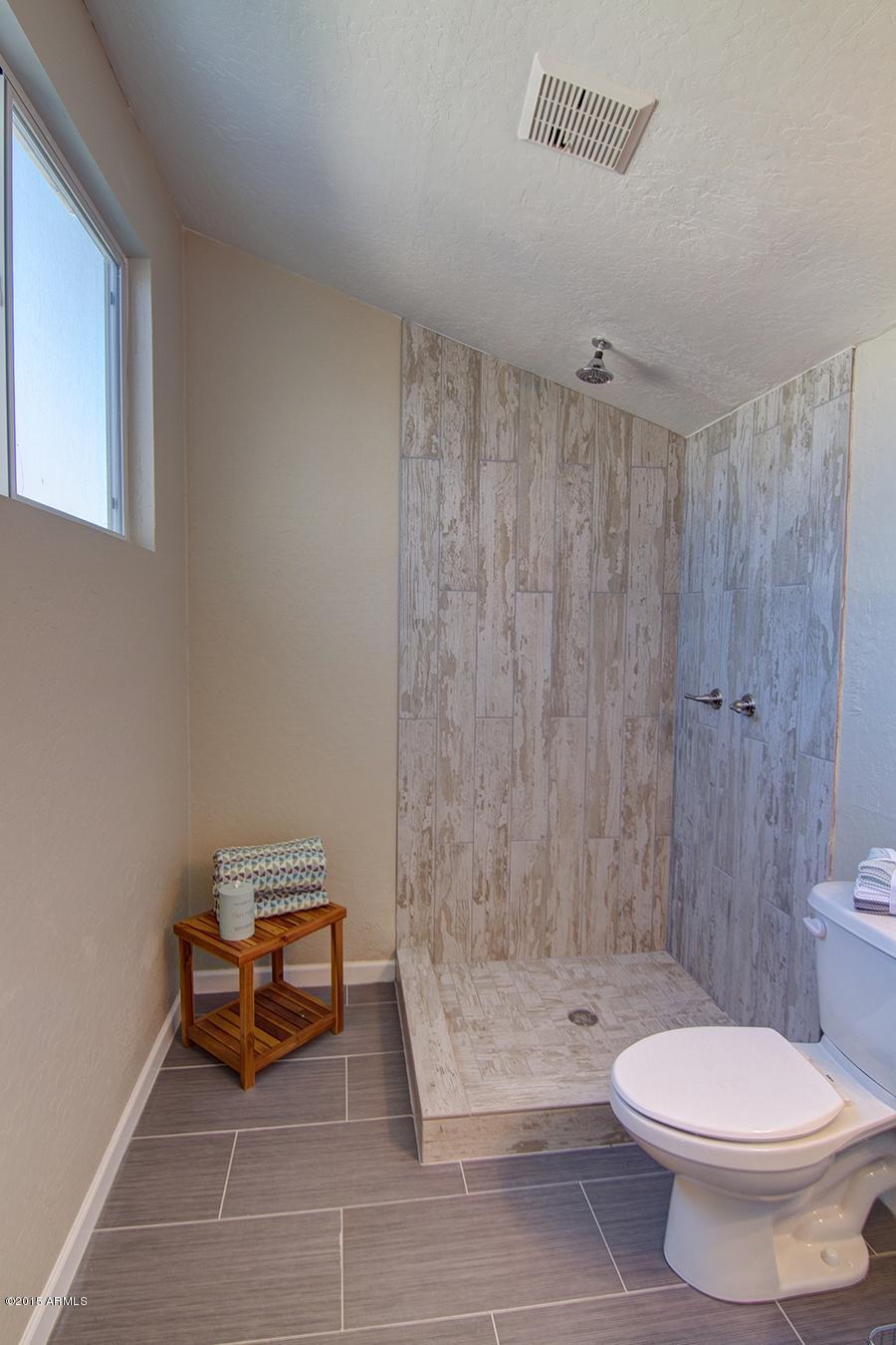 2115 West Piccadilly Road Phoenix, AZ 85015 - Photo 24 of 26 Piccadilly 2115 058