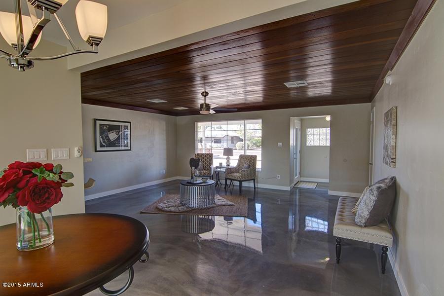 2115 West Piccadilly Road Phoenix, AZ 85015 - Photo 8 of 26 Piccadilly 2115 042