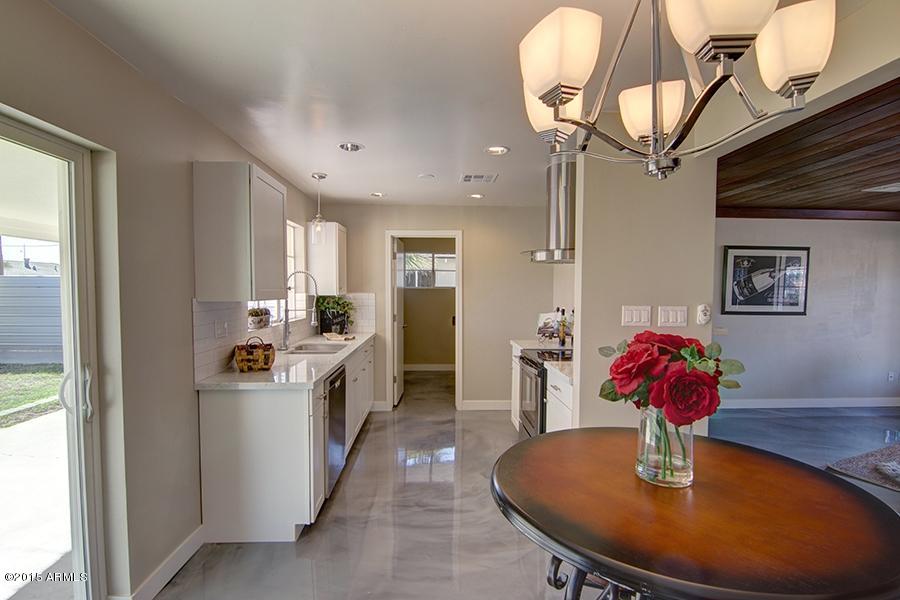2115 West Piccadilly Road Phoenix, AZ 85015 - Photo 9 of 26 Piccadilly 2115 043