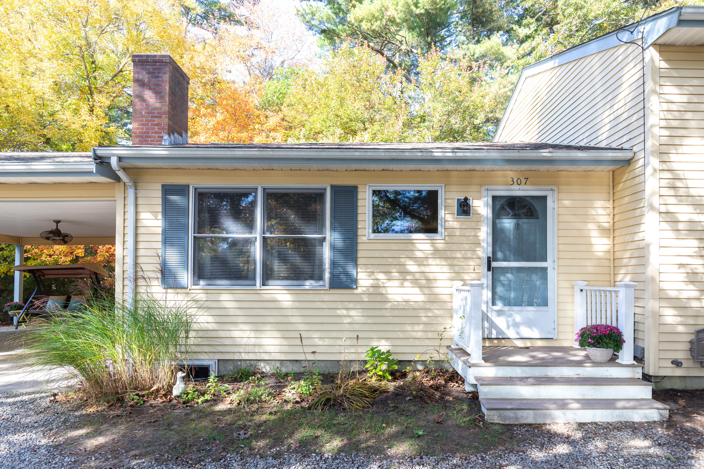 307 Marion Road Wareham, MA 02571 - Photo 2 of 27 02